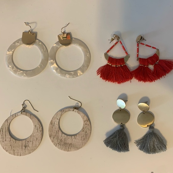 Gold statement earring bundle - Picture 1 of 5